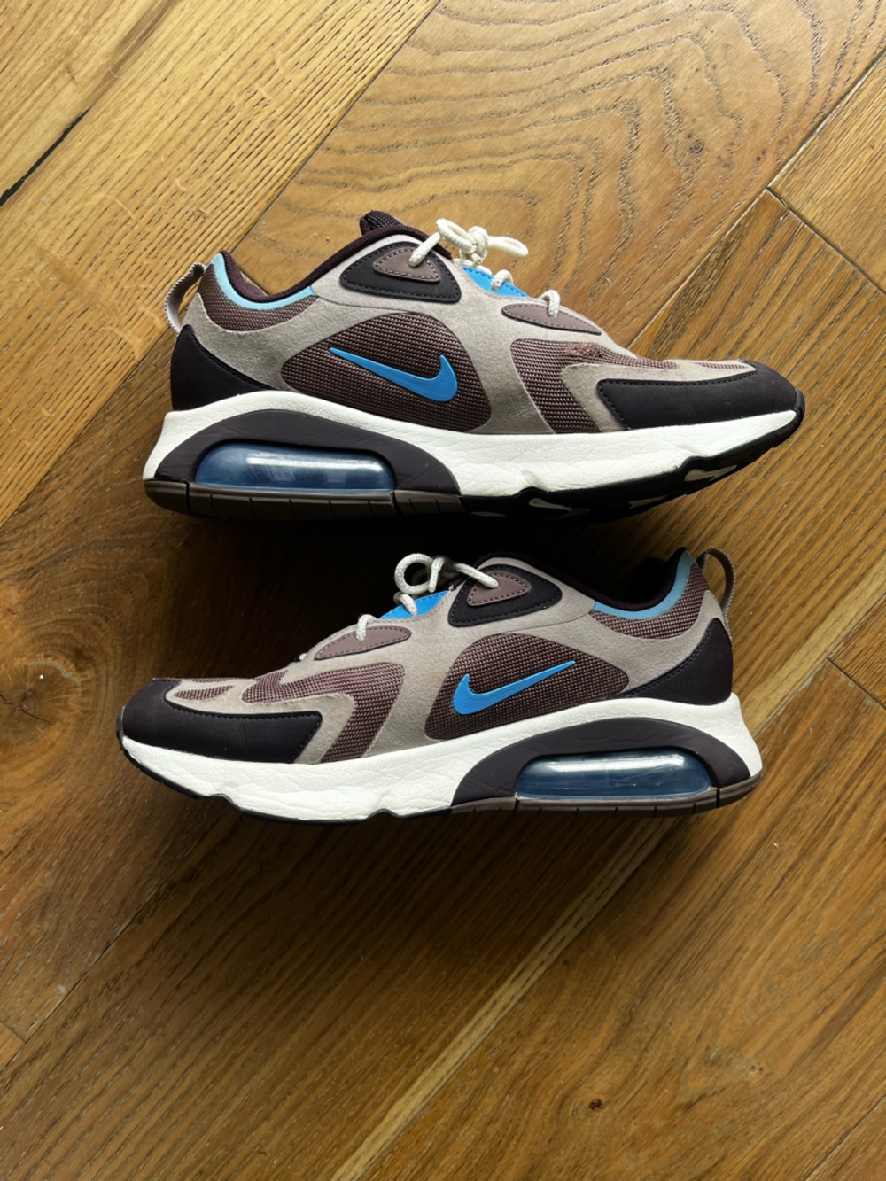 Nike Air Max 200